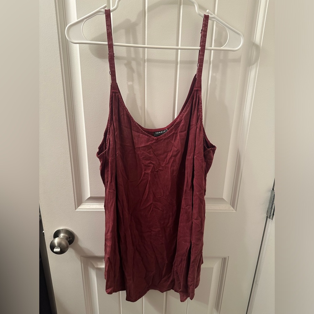 BNWT Vintage wash maroon tank